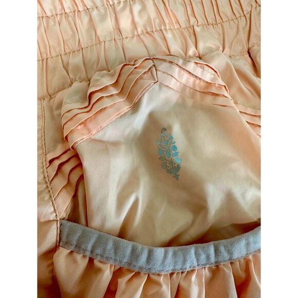 Free People Movement Get Your Flirt On Short - Size XL - Picture 4 of 4